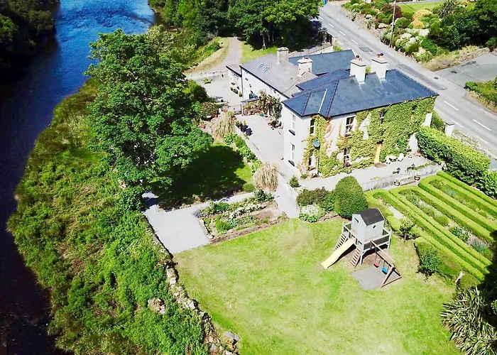 Riverside House Newport  photo