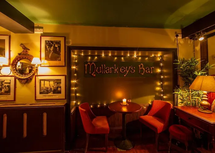 Foyles Hotel Clifden photo