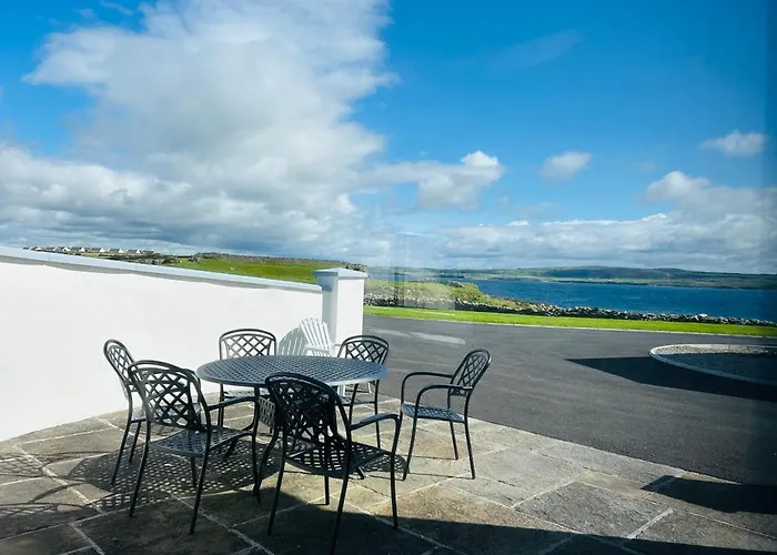 Beside The Sea & Minutes From Cliffs-Clahane Shore Lodge Liscannor photo