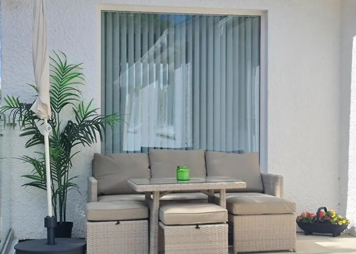 Annie'S House With Thermal Health Spa Moville photo