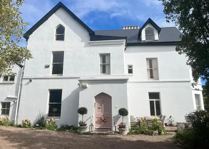 Lynwood House Bed & Breakfast Cobh photo