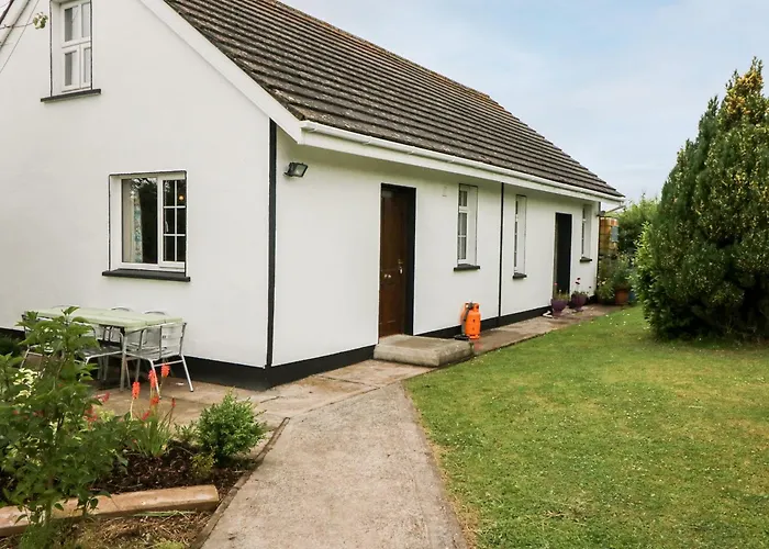 Teach Chiuin Villa Boheravaghera Cross Roads photo