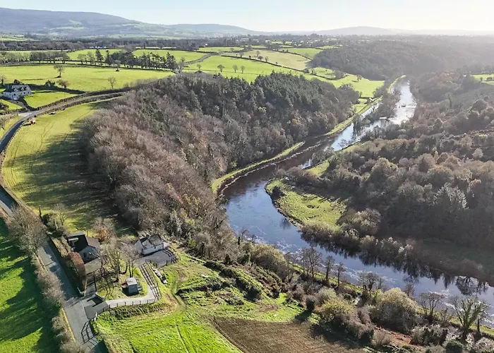 2-Bedroom Riverside Retreat - Spectacular Views Graiguenamanagh zdjęcie