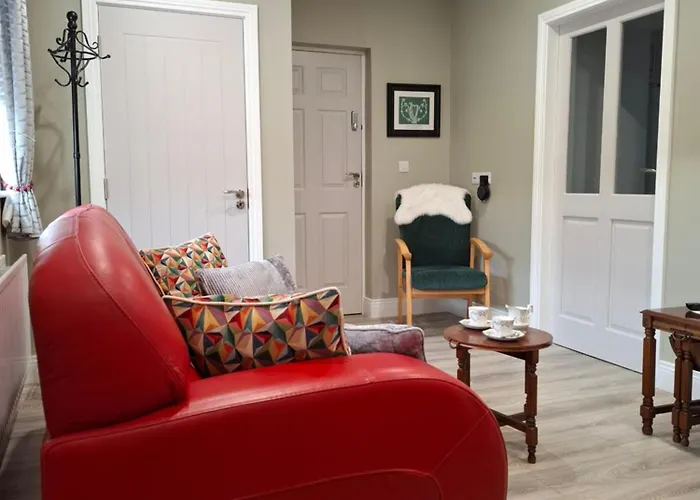 Coaches Corner - Relaxing Summer Stay - Modern Accessible Suite - Sleeps 3 - Near Town - Free Parking Castleblayney Foto