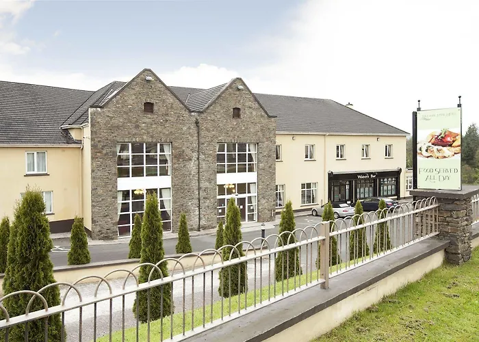 Riverside Park Hotel Macroom photo